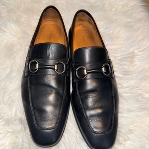 Magnanni Black Leather Slip-On Loafers
